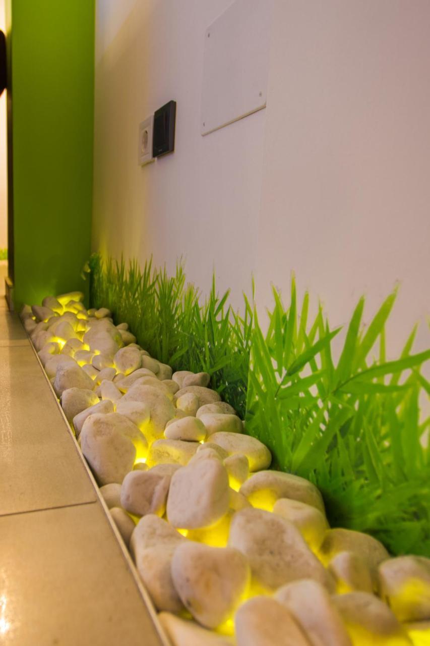 Apartment Plaza ----Wallbox 11Kw 16A ----- Private Spa- Jacuzzi, Infrared Sauna, Luxury Massage Chair, Parking, Entry With Pin 0 - 24H, Free Cancellation 24 Hours Before Check In Slavonski Brod Exteriér fotografie